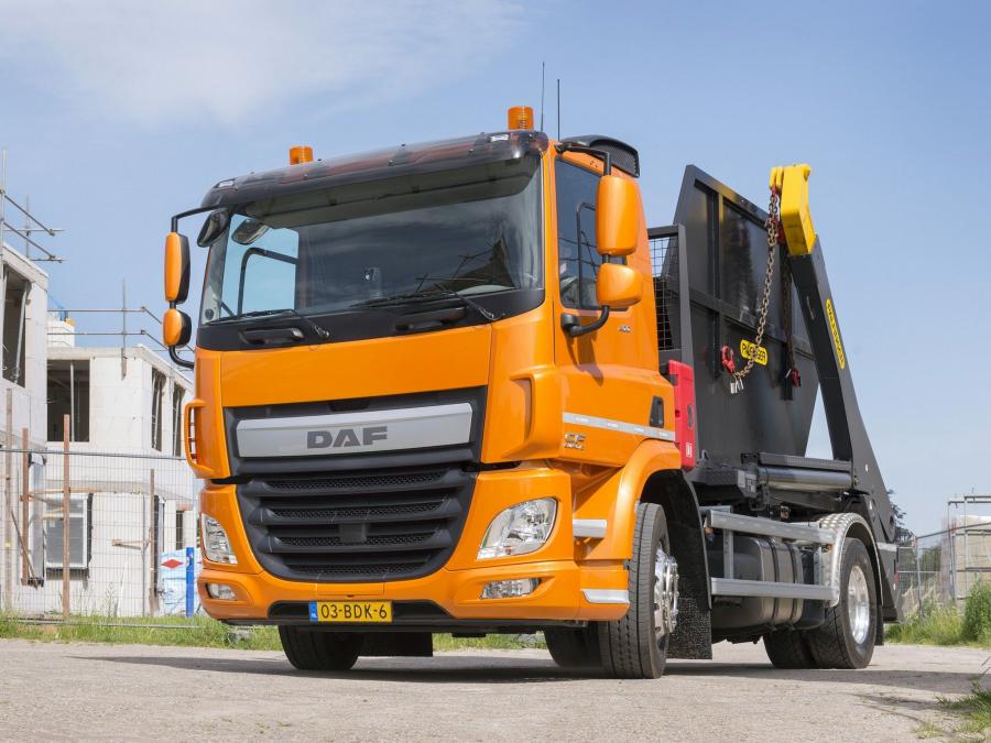  DAF CF 400 4x2 FA Day Cab Skip-Loader 2013 года  (фото 1 из 2)